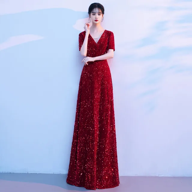 卓薇尚2025新款色亮片酒红色主持人礼服舞蹈显瘦表演服装长裙女