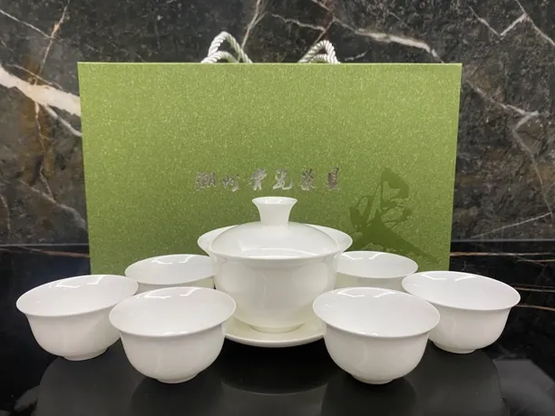潮州白瓷骨瓷茶具家用商用一套配六个杯子配简约高档礼盒陶瓷