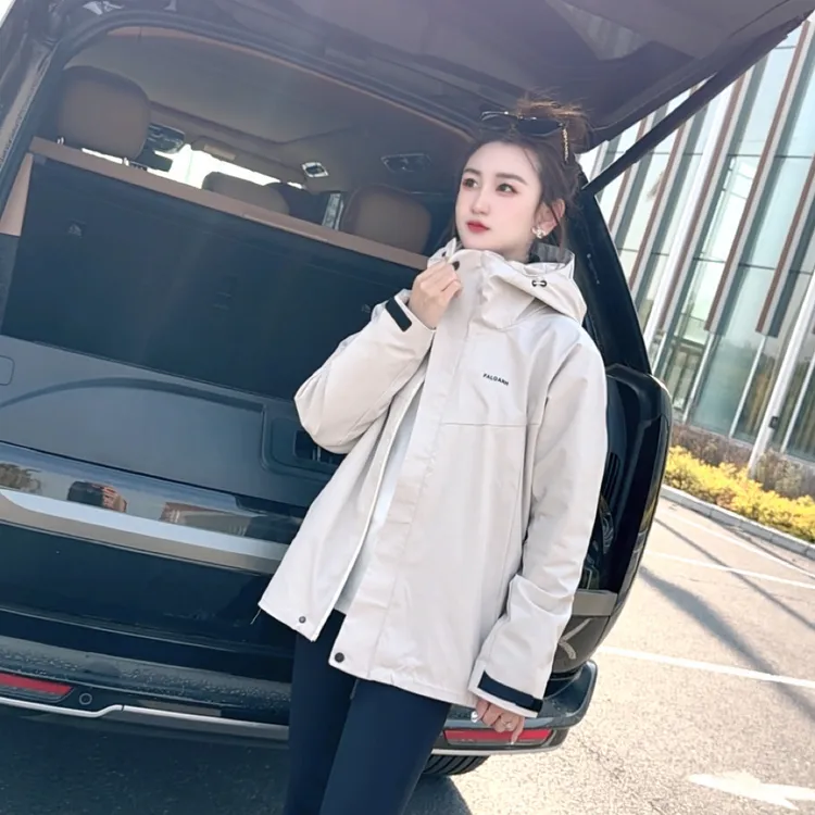 洋气百搭可拆卸二合一冲锋衣