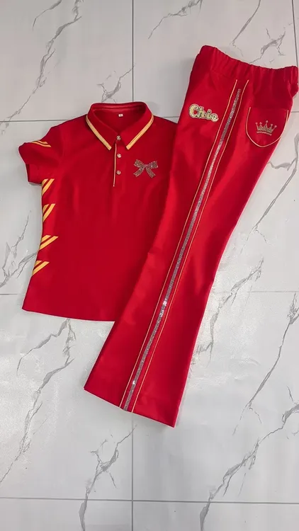 2025新款佳木斯健身操大红色高弹罗马棉修身时尚微喇中厚套装H2