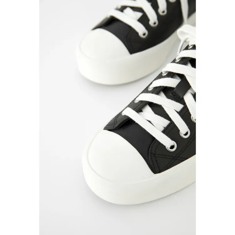 BAYBERYL老贝黑色皮面低帮百搭25秋系带时尚休闲鞋9DD5G2345-8/24