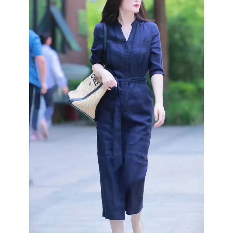 高级感气质V领亚麻连衣裙女2025夏季新款收腰显瘦宽松衬衫长裙子