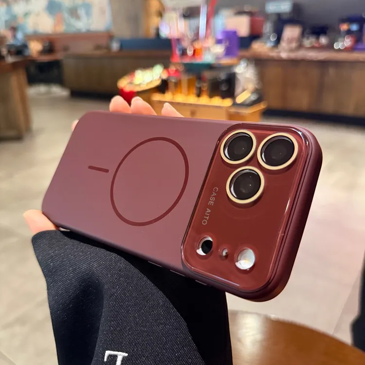 大视窗全包镜头适用苹果17promax手机壳磁吸酒红色女液态硅胶高级