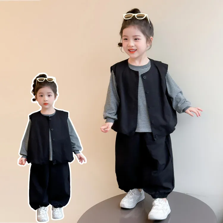 秋季中小童儿童保暖洋气宽松时尚幼儿园上学条纹卫衣马甲三件套