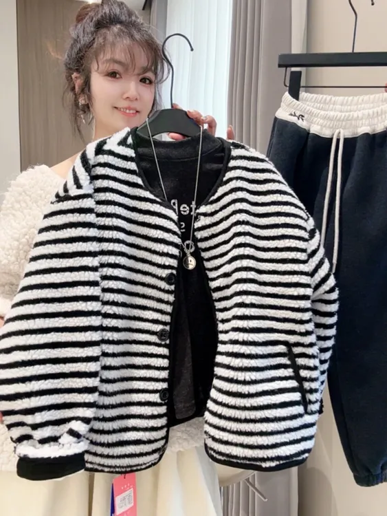 男女童同款加绒毛毛上衣2025冬季新款中大童保暖童装宝宝外套条纹