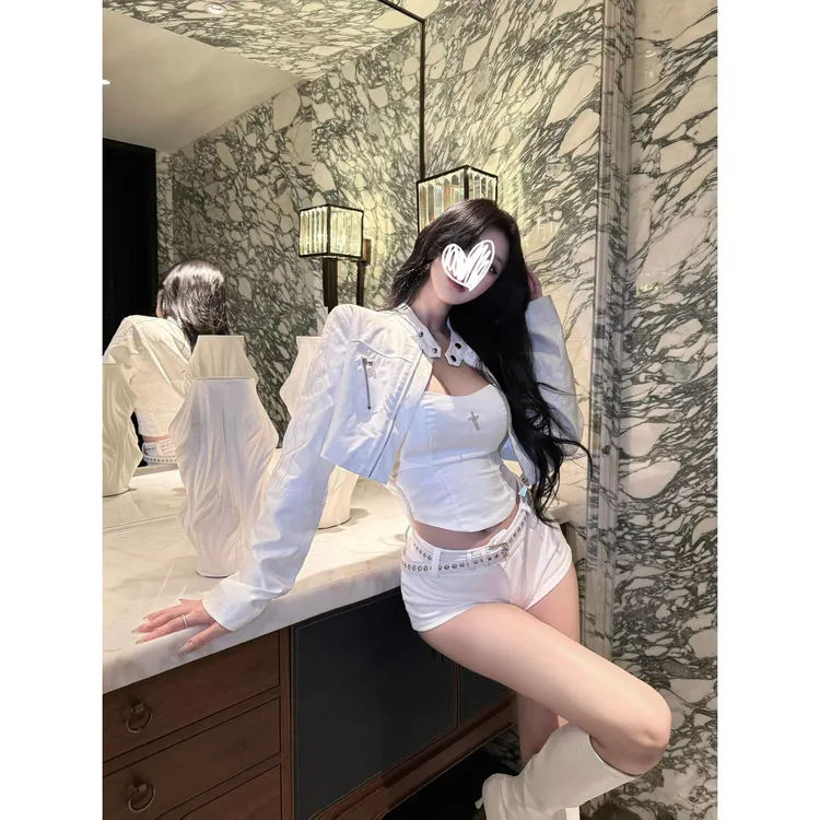 外套女复古短款皮衣款2025新款气质高级感白色上衣机车服休闲夹克
