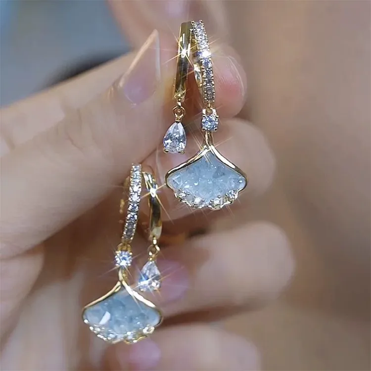 铜合金合成锆石耳饰 银杏叶耳环气质轻奢时尚精致显瘦优雅