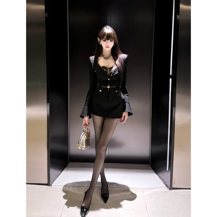新品●YeYe●（心动缪斯）简约通勤修身辣妹网红秋冬时尚套装
