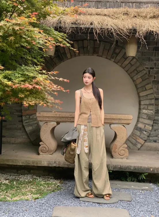 2025千金清冷感贵系衣服时尚简约内搭洋气气质吊带百搭修身阔腿裤