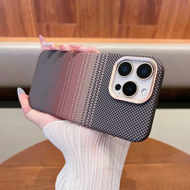 兰知春序兰知春序16ProMax碳纤维纹磁吸手机壳iPhone15凯夫拉14防