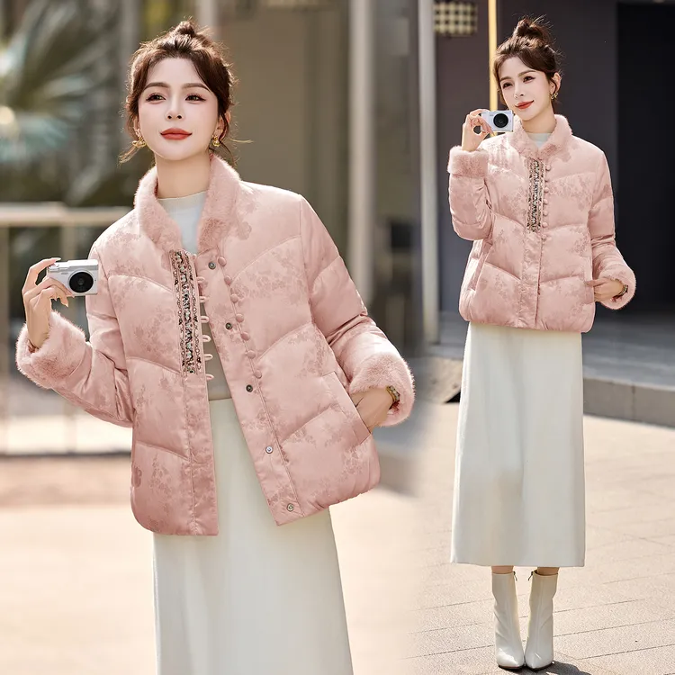 新中式国风刺绣提花羽绒服女2025冬季新款毛绒拼接白鸭绒短款外套