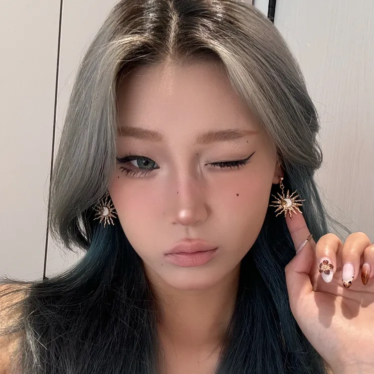 铜合金锆石耳饰 太阳花金属耳环女韩版时尚潮东大门耳钉显瘦耳饰