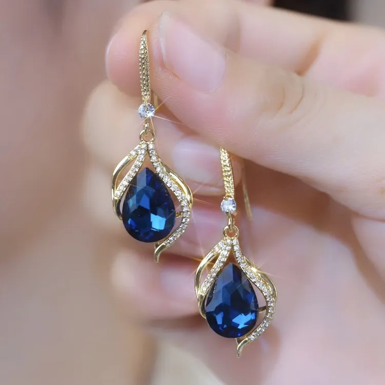 铜合金合成锆石耳饰 【一见倾心】经典蓝色之恋耳勾水滴流苏耳环