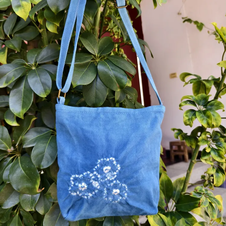 大理白族纯手工扎染帆布女包斜挎包单肩布包斜跨