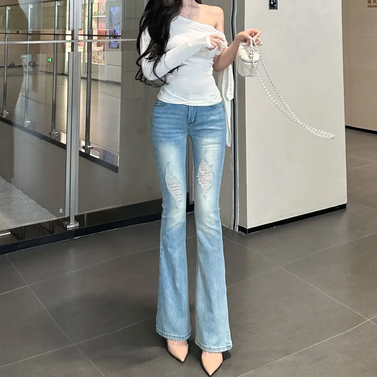 破洞设计感~弹力修身V腰新款浅色微喇叭牛仔裤拖地裤