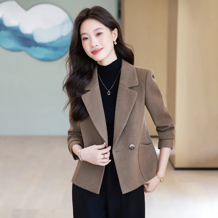 2025秋冬季新款长袖西装领外套小个子气质职业休闲女上衣洋气