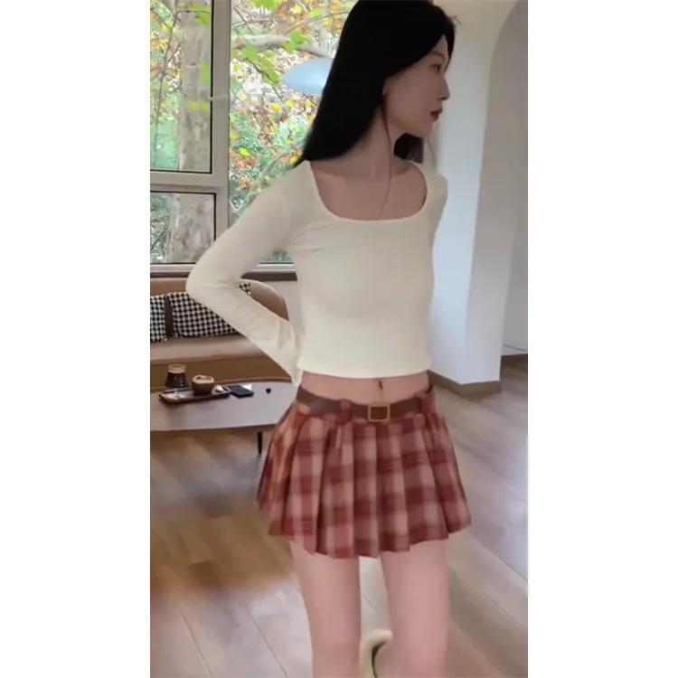 2025春季新款纯欲甜美风简约修身长袖上衣女配显瘦格纹百褶短裙