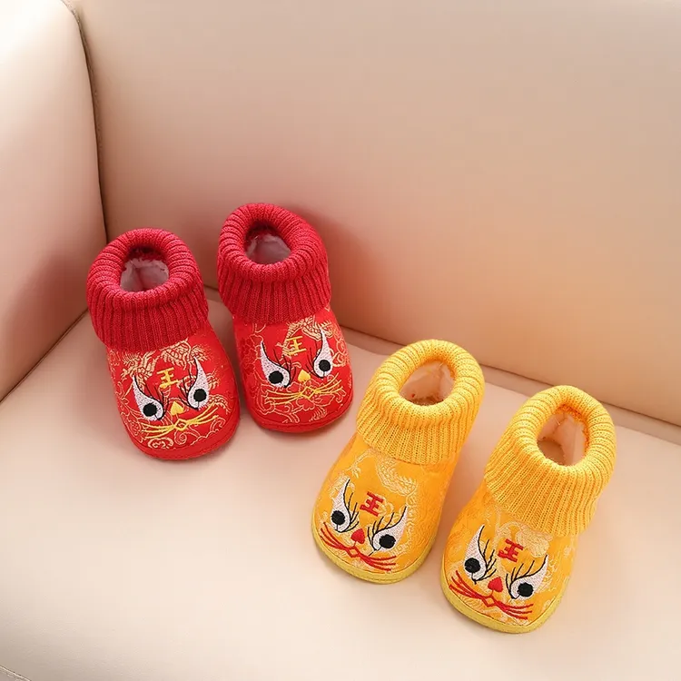 秋冬2025虎头鞋婴儿软底男加绒宝地板鞋棉鞋时尚儿童周岁鞋舒适潮