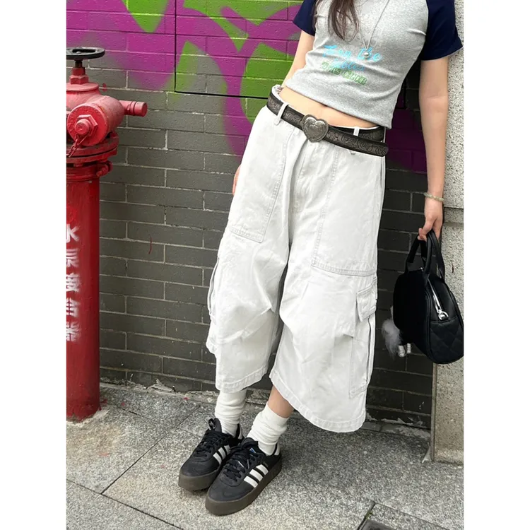 白色辣妹工装七分裤女夏季新款高街多口袋设计宽松阔腿牛仔中裤潮