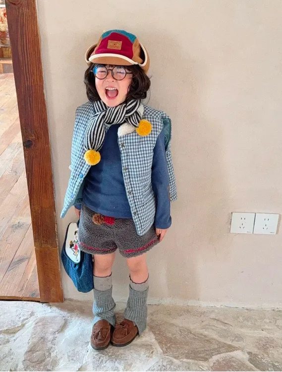 【烁烁家】冬季新款韩版女童两面穿刺绣立领马甲格子夹棉马甲外套