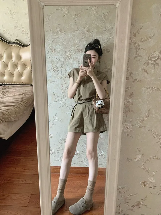 【摩卡可可】气质高级感法式咖色衬衫上衣短裤时尚套装无袖两件套