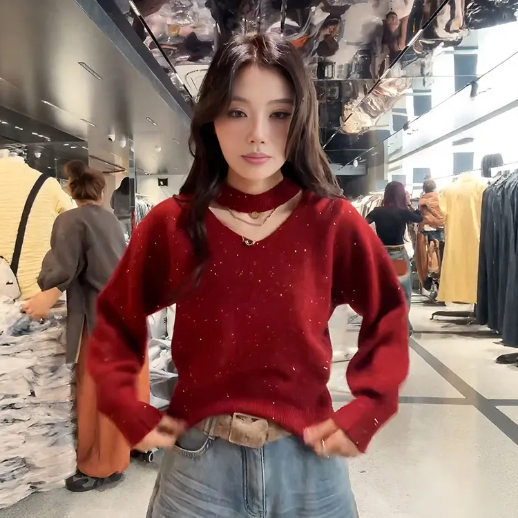 大码细闪挂脖v领新年红色针织衫女2025秋冬胖mm显瘦内搭外穿毛衣