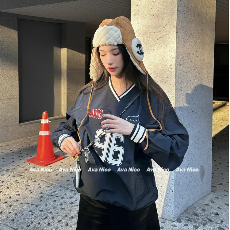 秋季美式jennie同款上衣印花刺绣棒球服感球衣式V领卫衣女长袖