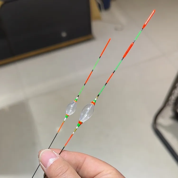 气泡浮漂：透明橄榄型鲫鱼浮漂鲤鱼浮漂传统浮漂、颜色备注或随机