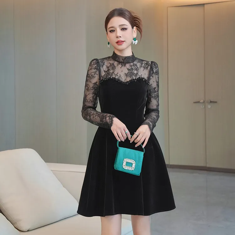 2025秋装新款女法式性感网纱拼接蓬蓬丝绒连衣裙21859