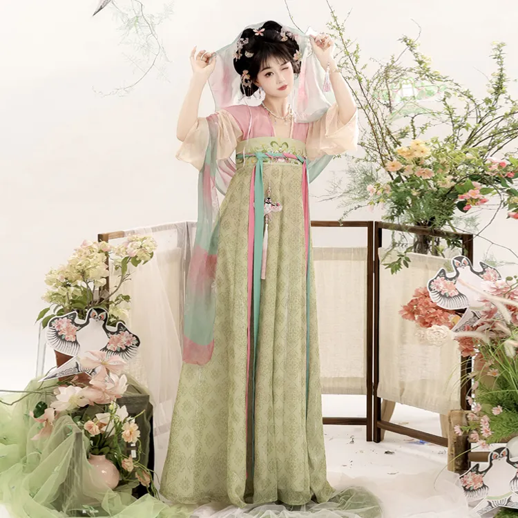 【春色】汉晴川原创汉服女新款刺绣唐褙子齐胸八破裙日常春夏