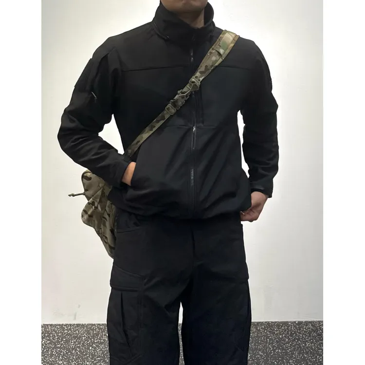 【卡秋山】守卫者加绒军壳秋冬三防软壳战斗夹克连帽子可拆卸外套