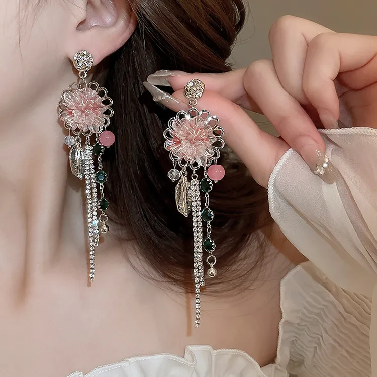 合金耳饰 公主风清透水晶花朵流苏耳环高级感耳钉小众时尚耳饰女