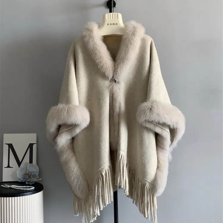 2025冬季气质温柔风大衣重工毛毛领拼接高级感流苏斗篷披肩外套女