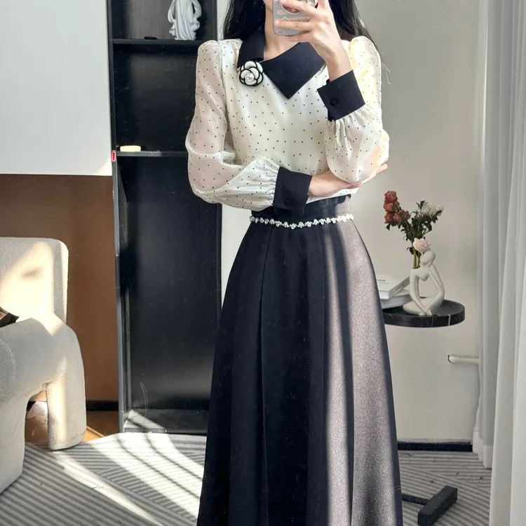 拉夏贝尔/2025年初秋新款轻奢气质显瘦优雅上衣+半身裙 10599 LSC