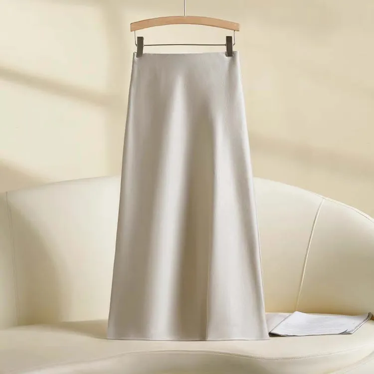 La babite 缎面鱼尾半身裙女2025夏季新款气质垂感高腰显瘦包臀裙