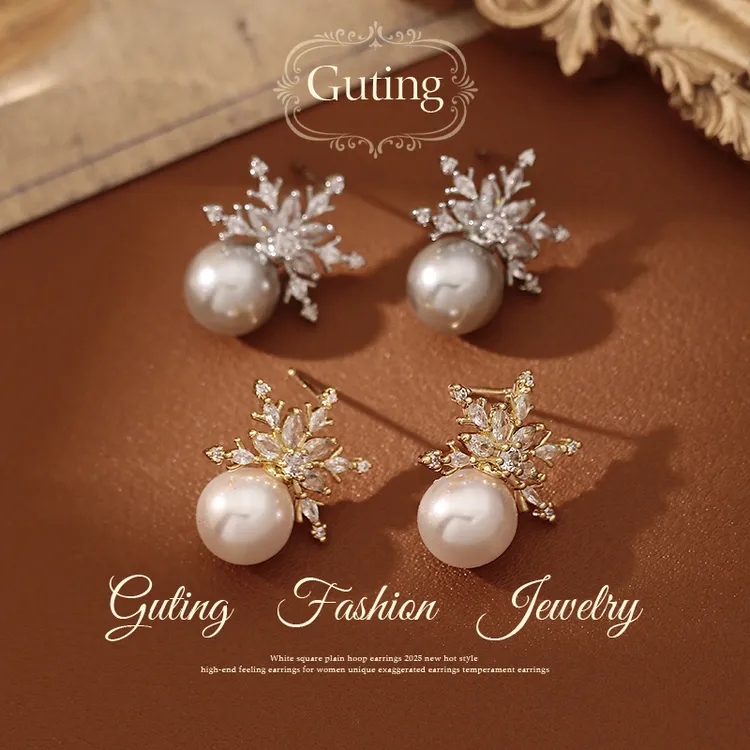 铜合金合成锆石耳饰 22959金色雪花耳环女高级感轻奢耳钉秋冬耳饰