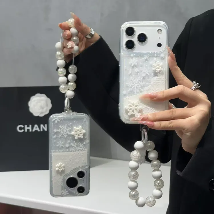 奥菲顿冬日雪花贴片挂链适用苹果17流沙手机壳16华为vivo小米oppo