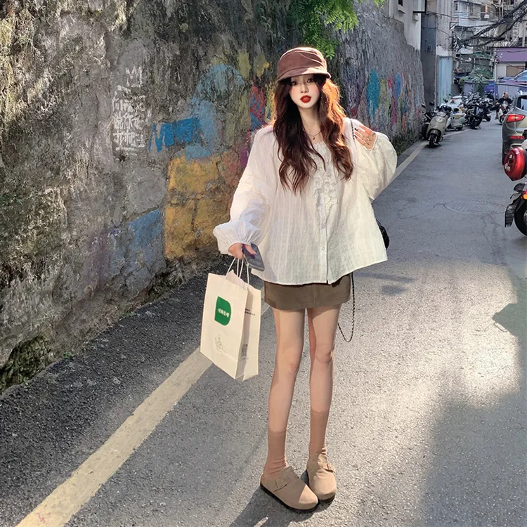 时尚小众重工灯笼袖蕾丝花边长袖衬衫设计感休闲风法式宽松上衣