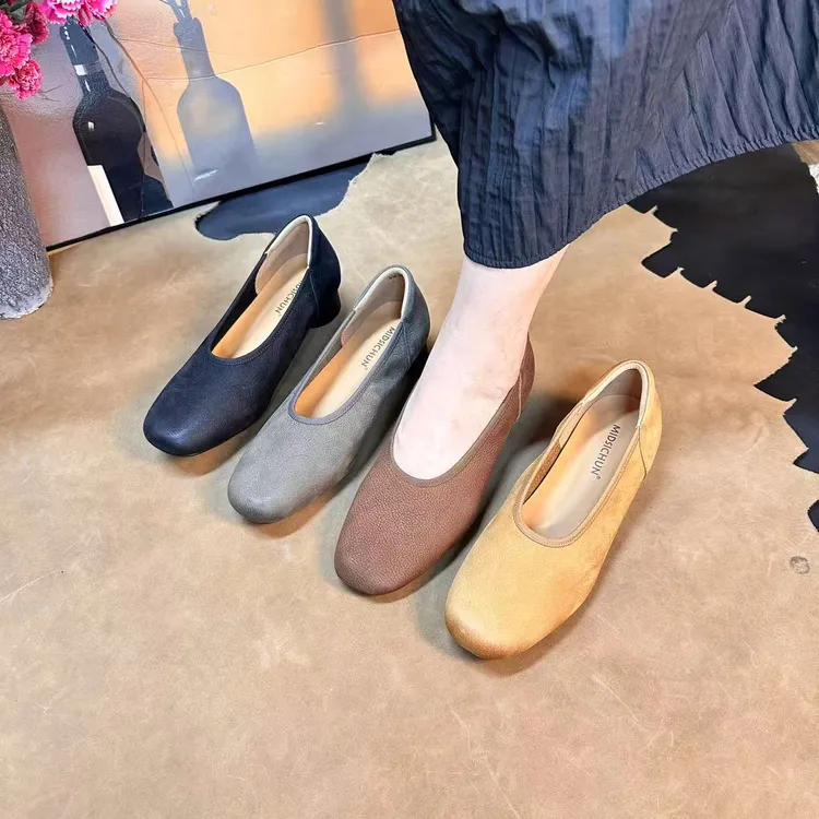 时尚浅口女士单鞋方复古中跟女鞋百搭女皮鞋休闲真皮软底306-12