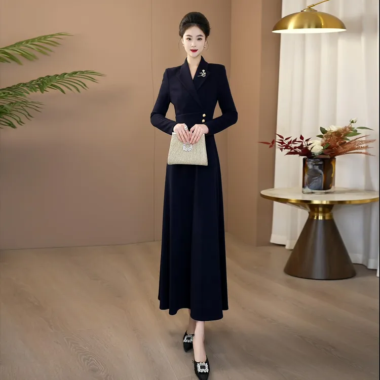 高端优雅时尚V领气质连衣裙2025秋冬新款显瘦收腰大摆裙子223