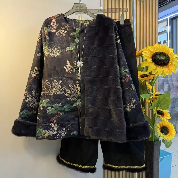 2025冬季新中式国风夹棉保暖加厚棉服外套大码胖MM提花复古气质女