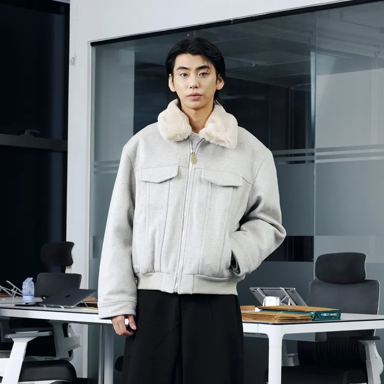 OaOO仿兔毛毛领羊毛立领棉服bomber短宽廓形夹克