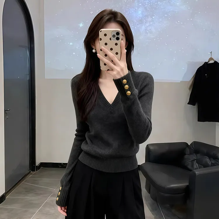 法式高级感灰色v领针织衫女秋冬季巨好看毛衣修身内搭打底衫上衣