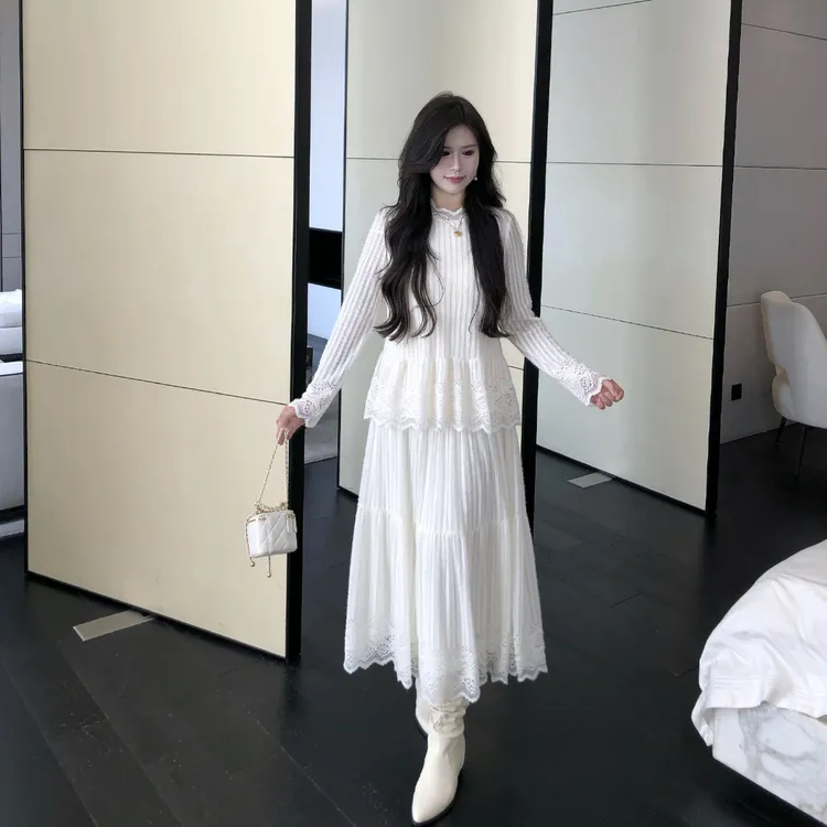 李潇洒【打底系列】微胖大码秋拼蕾丝竖条肌理针织小衫连衣裙半身裙