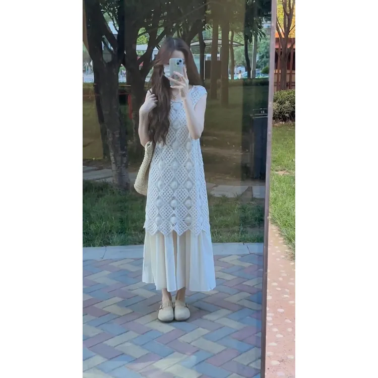 MARIE.COCO设计感镂空钩花背心上衣+吊带裙套装女夏季无袖连衣裙