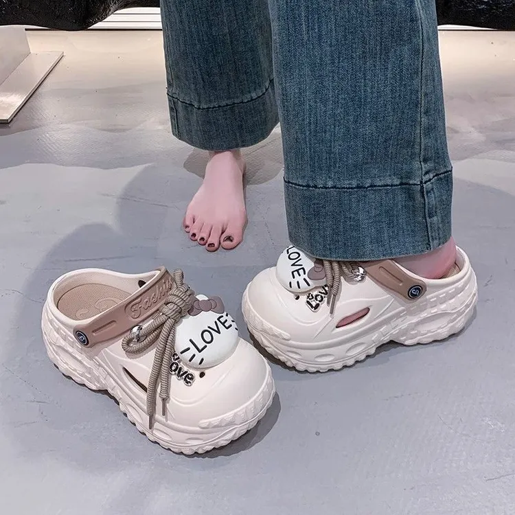 新百伦同款2025卡通洞洞鞋情侣新款亲子厚底拖鞋软底防滑包头凉女