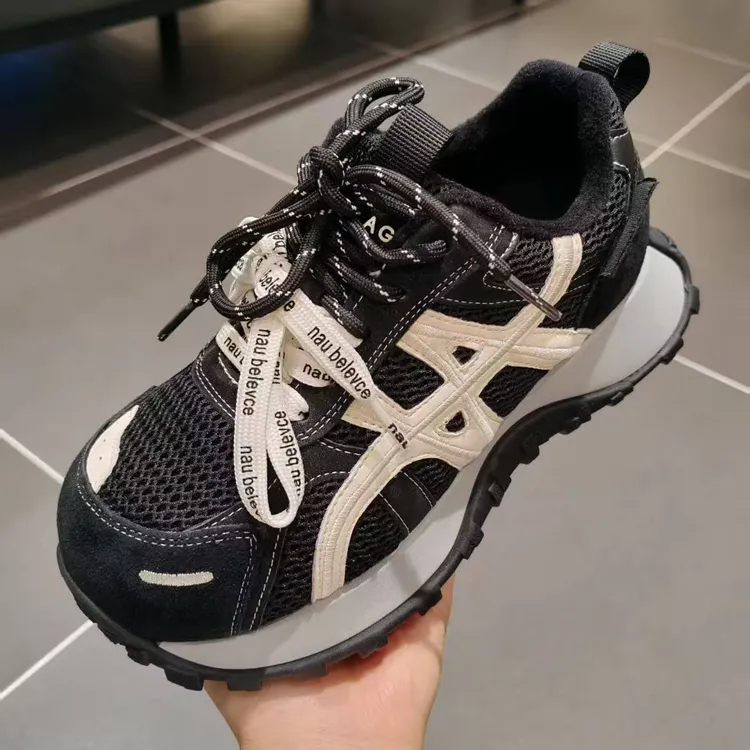 J.WON劲王透气冬季通用女鞋老爹鞋圆头修面皮系带时尚休闲鞋