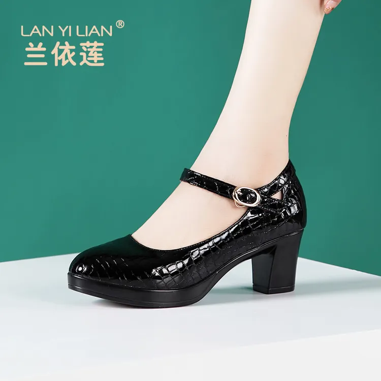鳄鱼纹漆皮旗袍走秀高跟鞋T台模特训练专用防水台粗跟搭扣单鞋女