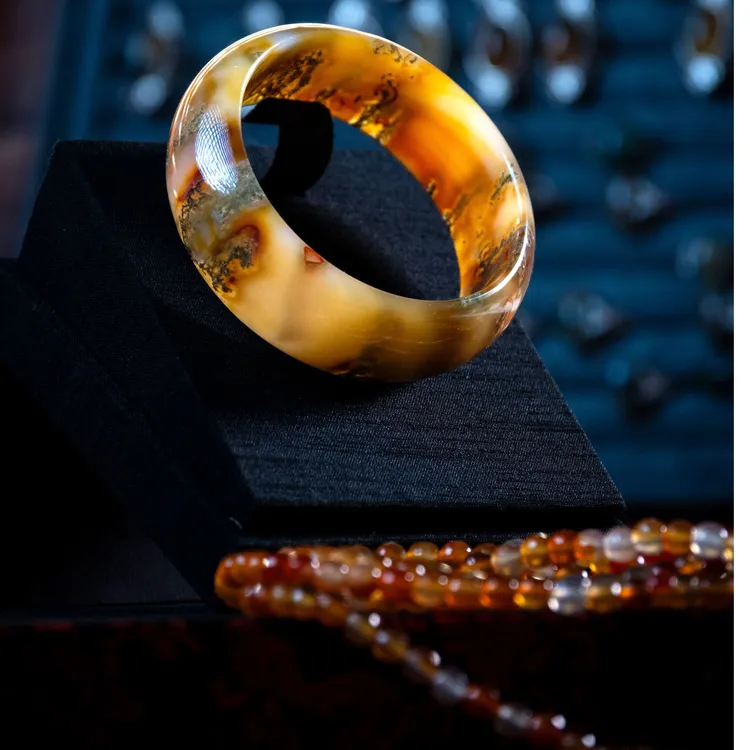 【高】天然玛瑙红草手镯 F