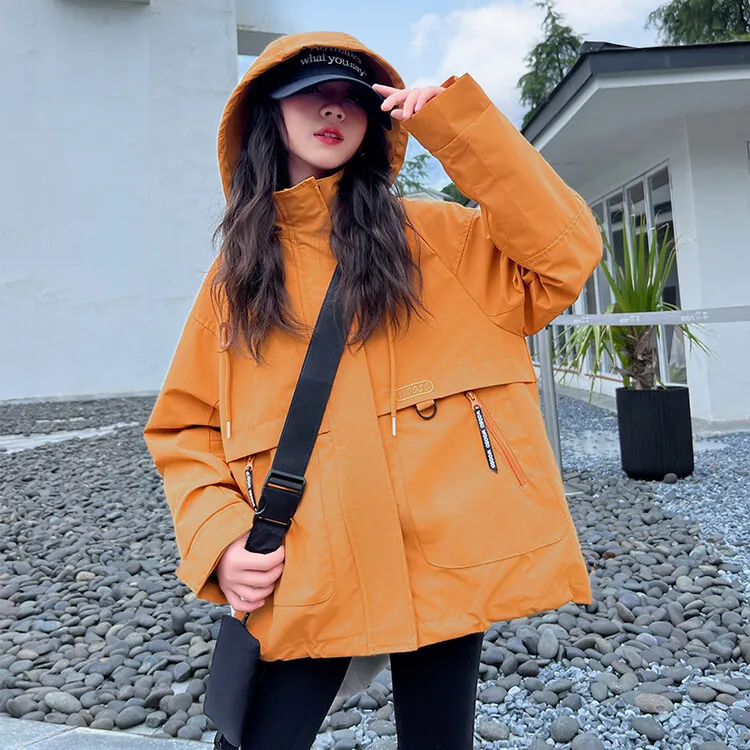 秋冬新款连帽冲锋衣三合一女童外套宽松加厚加绒潮酷刺绣防水女孩